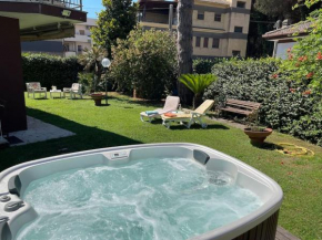 Villa Serena - Giardino e Jacuzzi privato
